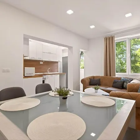 Apartment Vesselina Peaceful Place Near The Center *