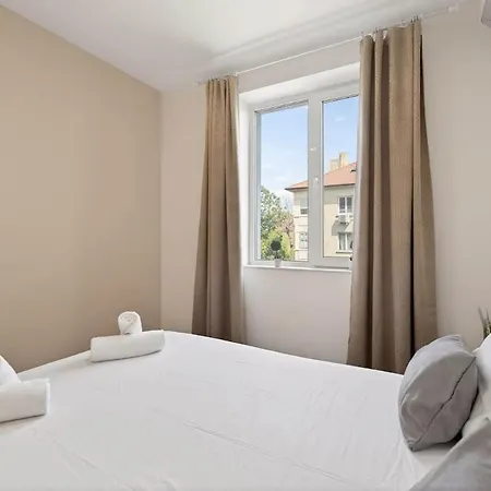 Apartment Vesselina Peaceful Place Near The Center *